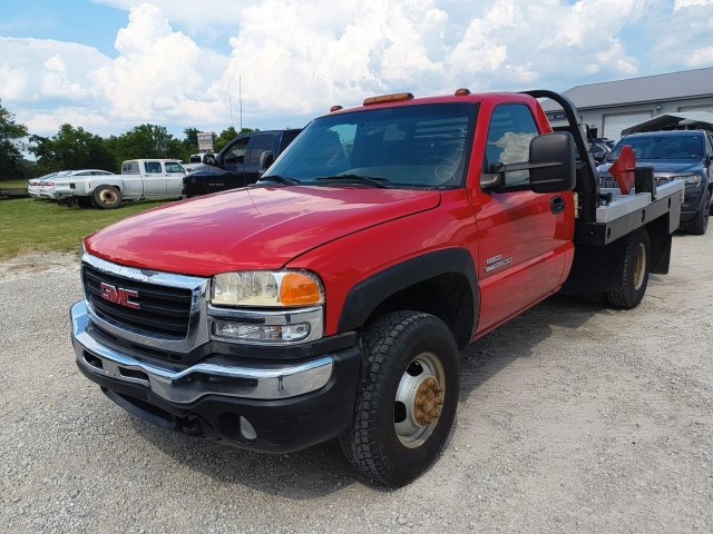BUY GMC SIERRA 3500 CLASSIC 2007 4WD REG CAB 161.5 WB,84.9 CA WT, E-AUCTION AUTOS