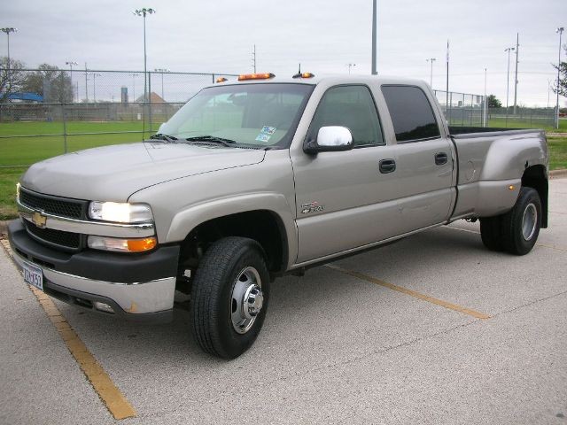 BUY CHEVROLET SILVERADO 3500 2002 REG CAB 161.5 WB, 84.9 CA, E-AUCTION AUTOS