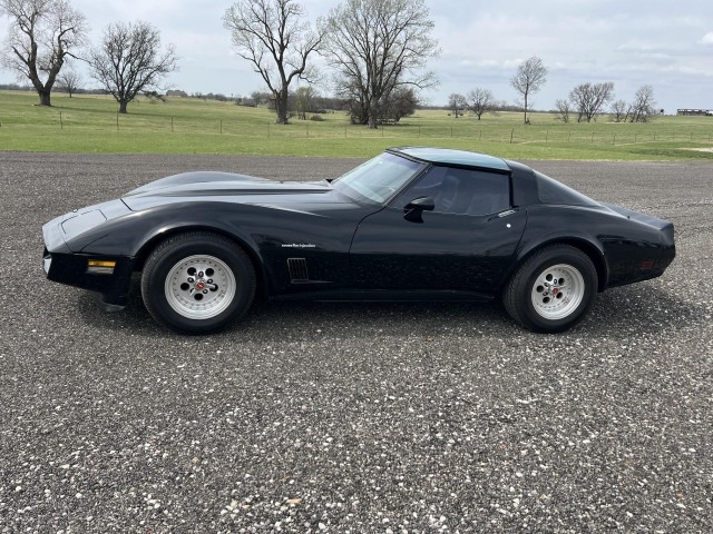 BUY CHEVROLET CORVETTE 1982 2DR COUPE, E-AUCTION AUTOS